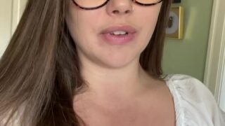 hoe big boobs Lillias Right only fans