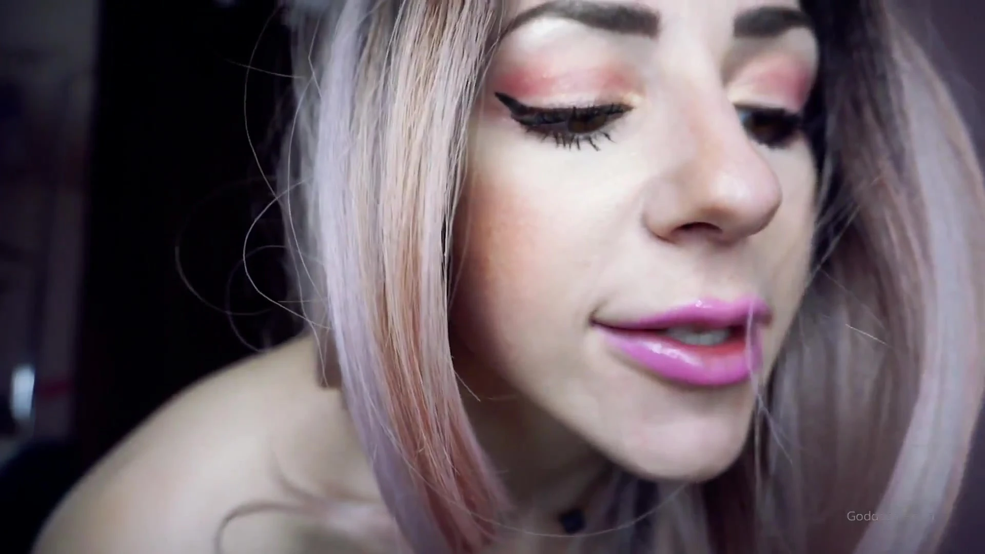 Capable Sweating Slut Mama Fiona sex leak