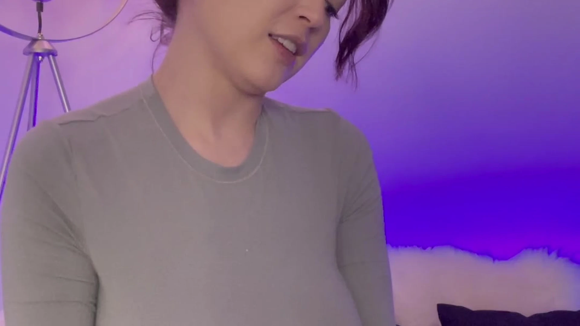 Epic Babe Tessa Fowler nude ass